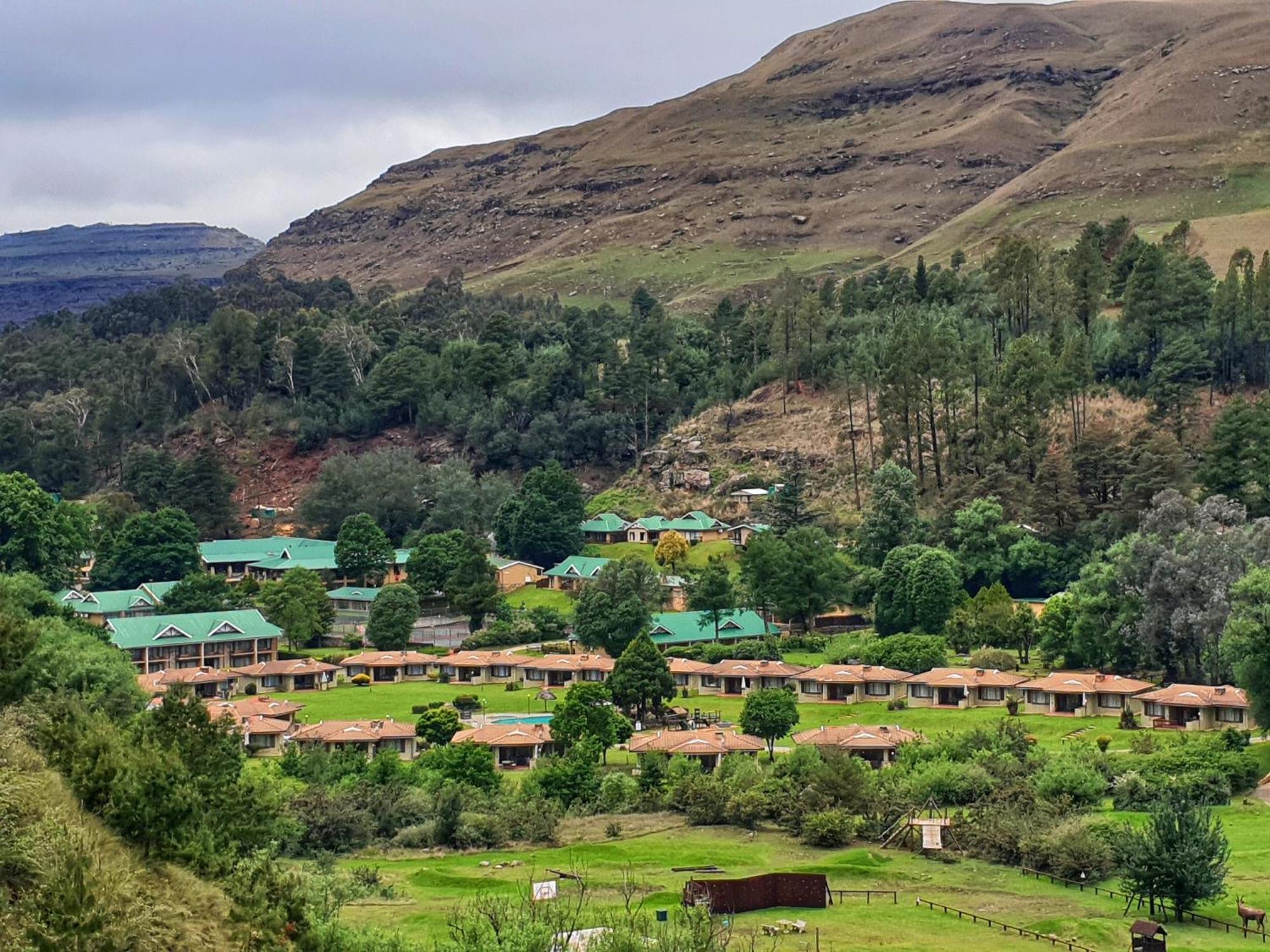 Gooderson Leisure Riverbend Chalets Self Catering And Timeshare Gold Crown Resort Drakensberg Garden Eksteriør bilde