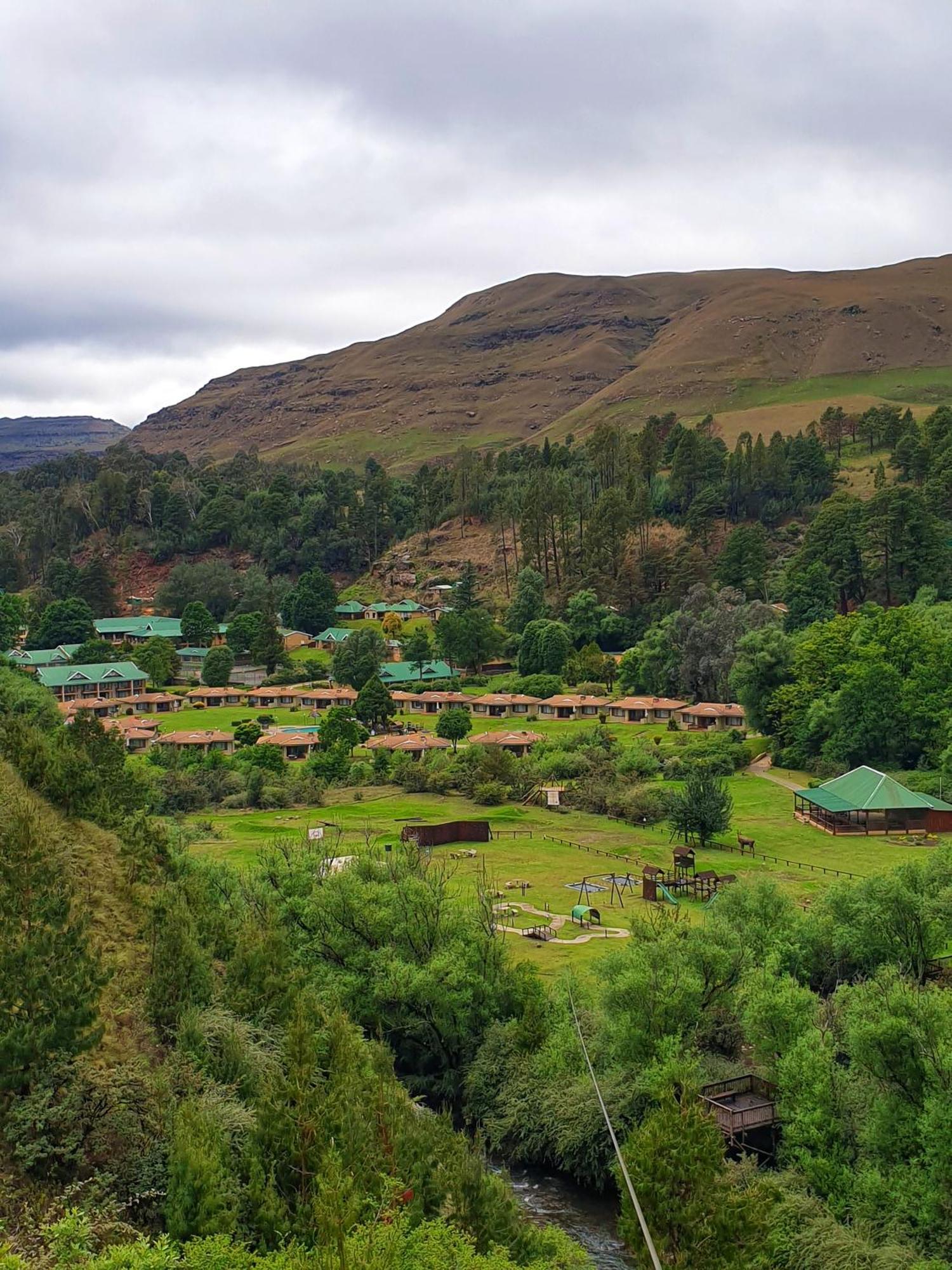 Gooderson Leisure Riverbend Chalets Self Catering And Timeshare Gold Crown Resort Drakensberg Garden Eksteriør bilde